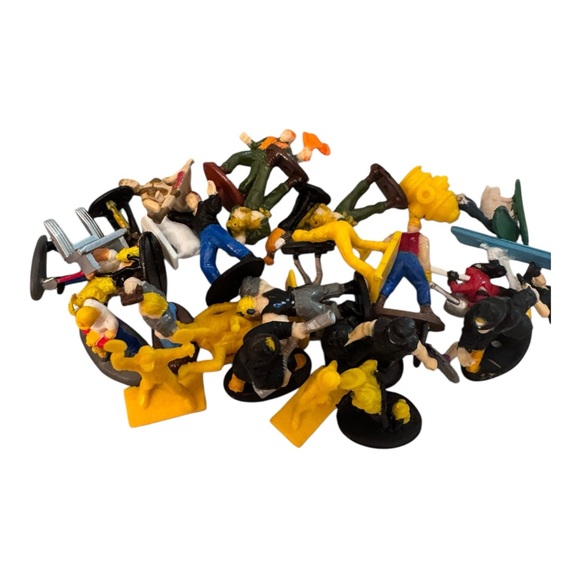 Vintage Micro Miniature Toy Action Figures Lot - Picture 2 of 6